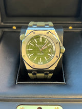 Audemars Piguet - Pre-owned 42mm Royal Oak Offshore Green 15710ST