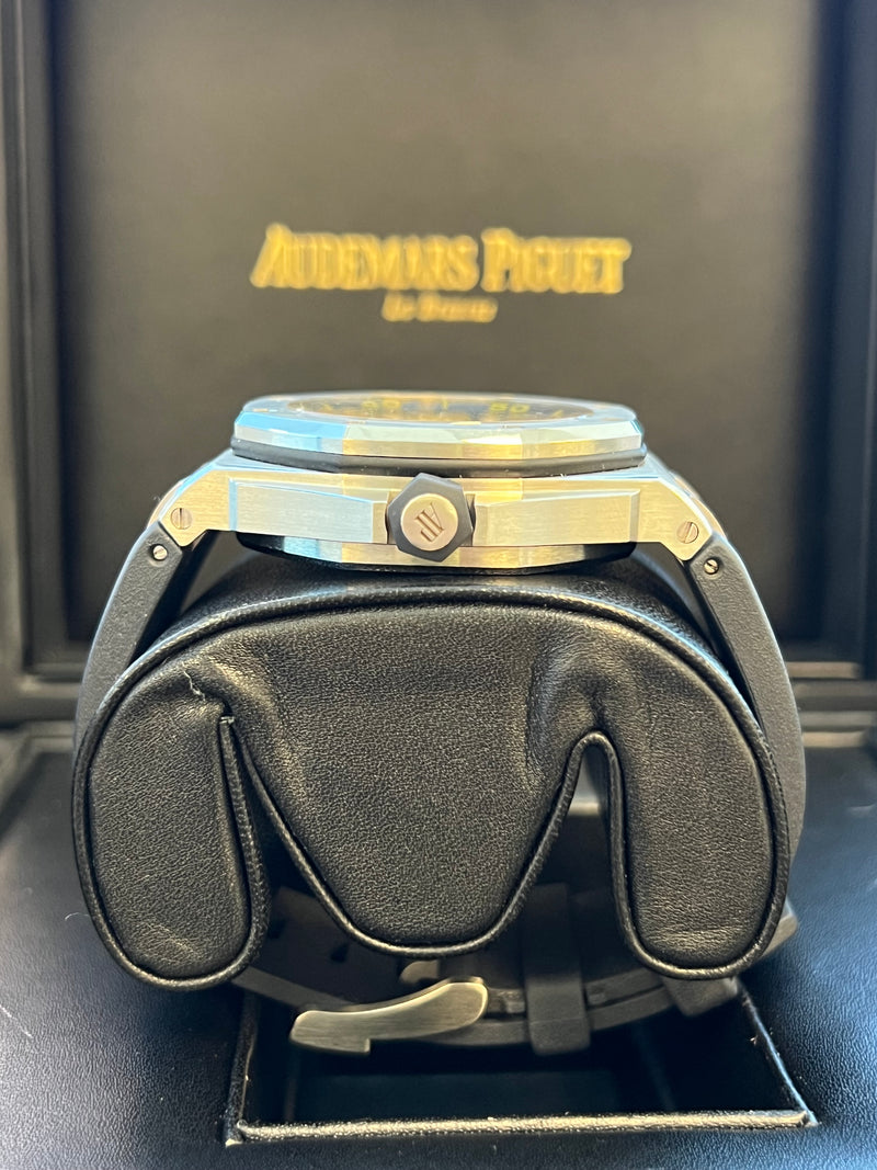 Audemars Piguet - Pre-owned 42mm Royal Oak Offshore Blue/Yellow 15710ST