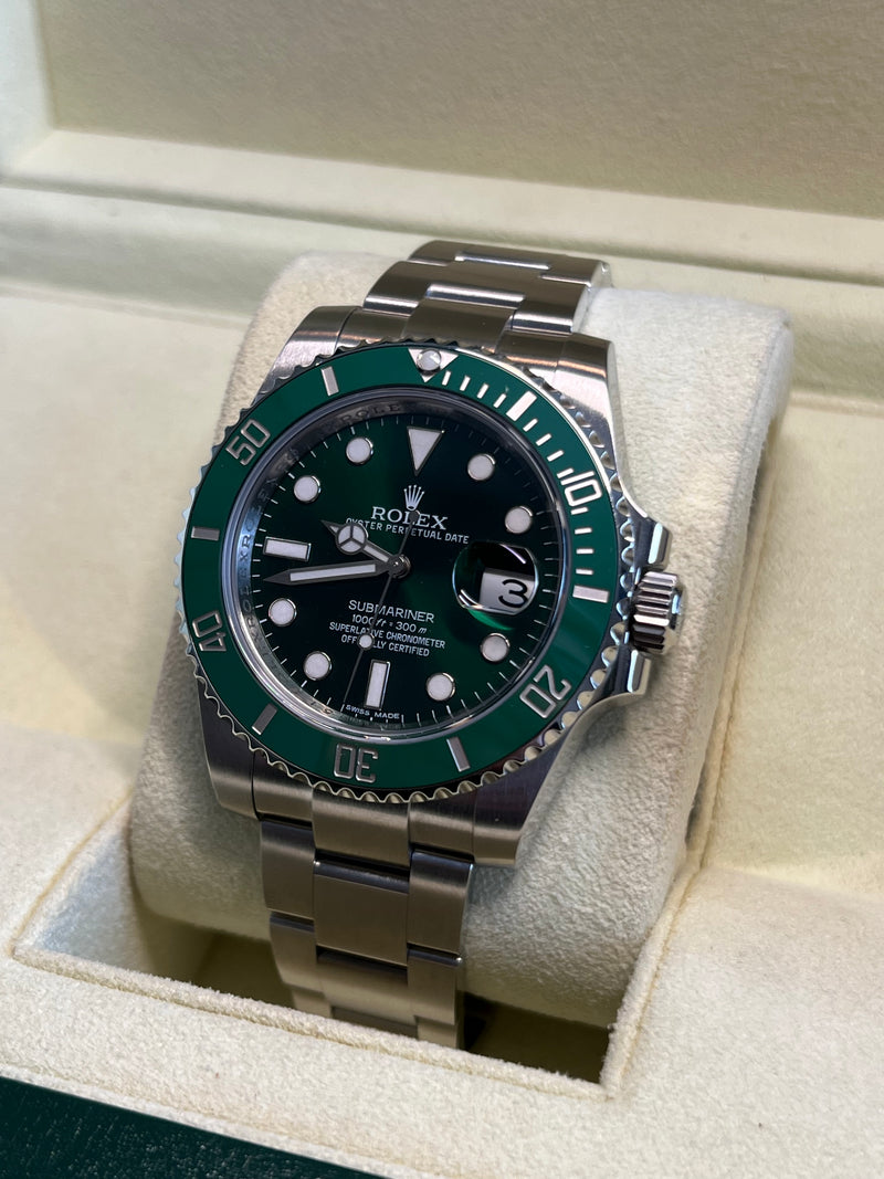 Rolex - Pre-owned Submariner Hulk 116610LV