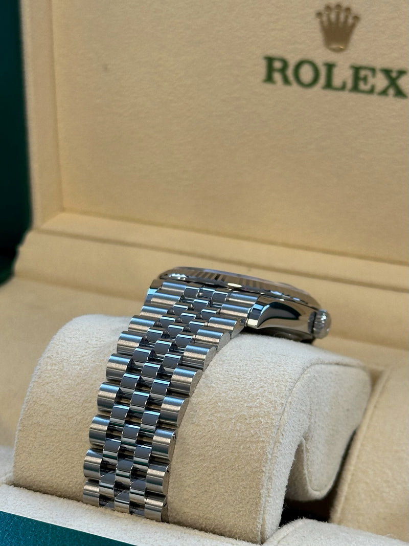 Rolex - Pre-owned Datejust 36mm Green Palm Motif Diamond Dial Jubilee Bracelet 126234