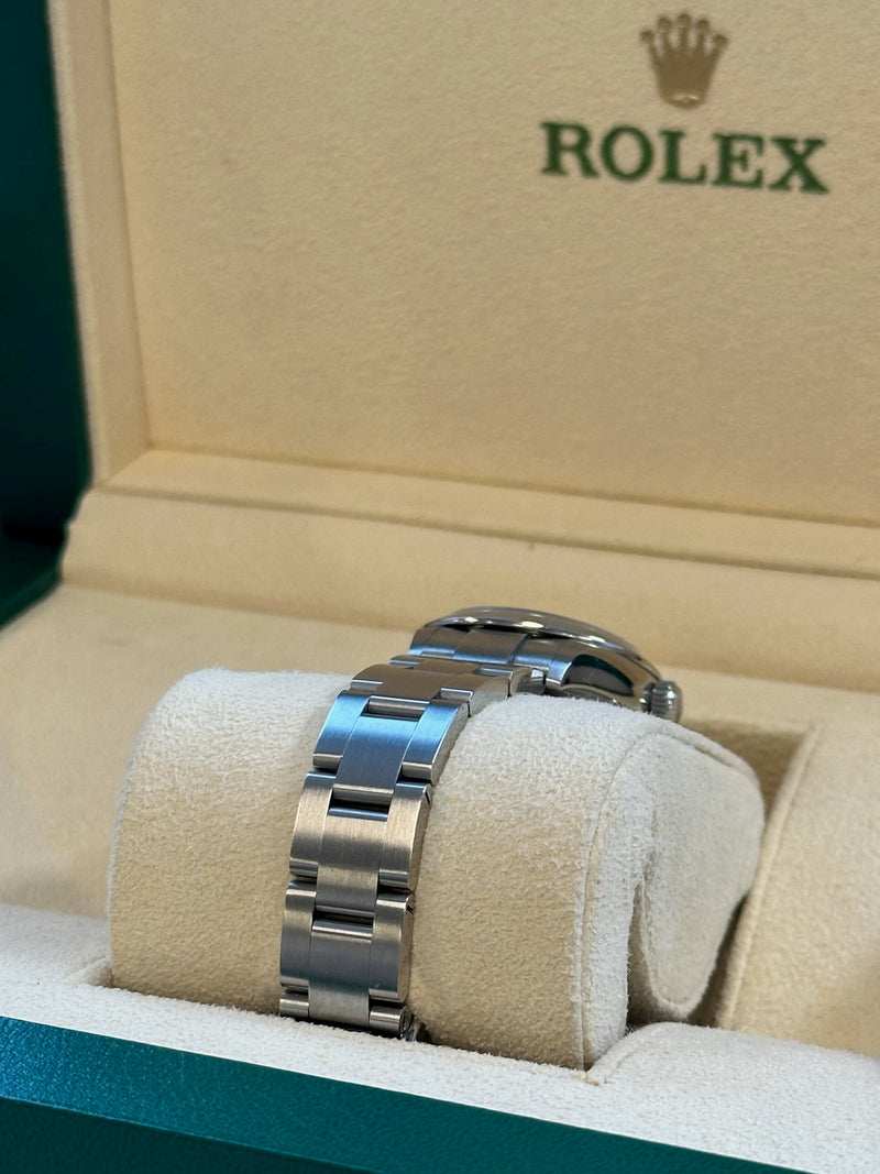 Rolex - Pre-owned Oyster Perpetual 28mm Silver Dial 276200