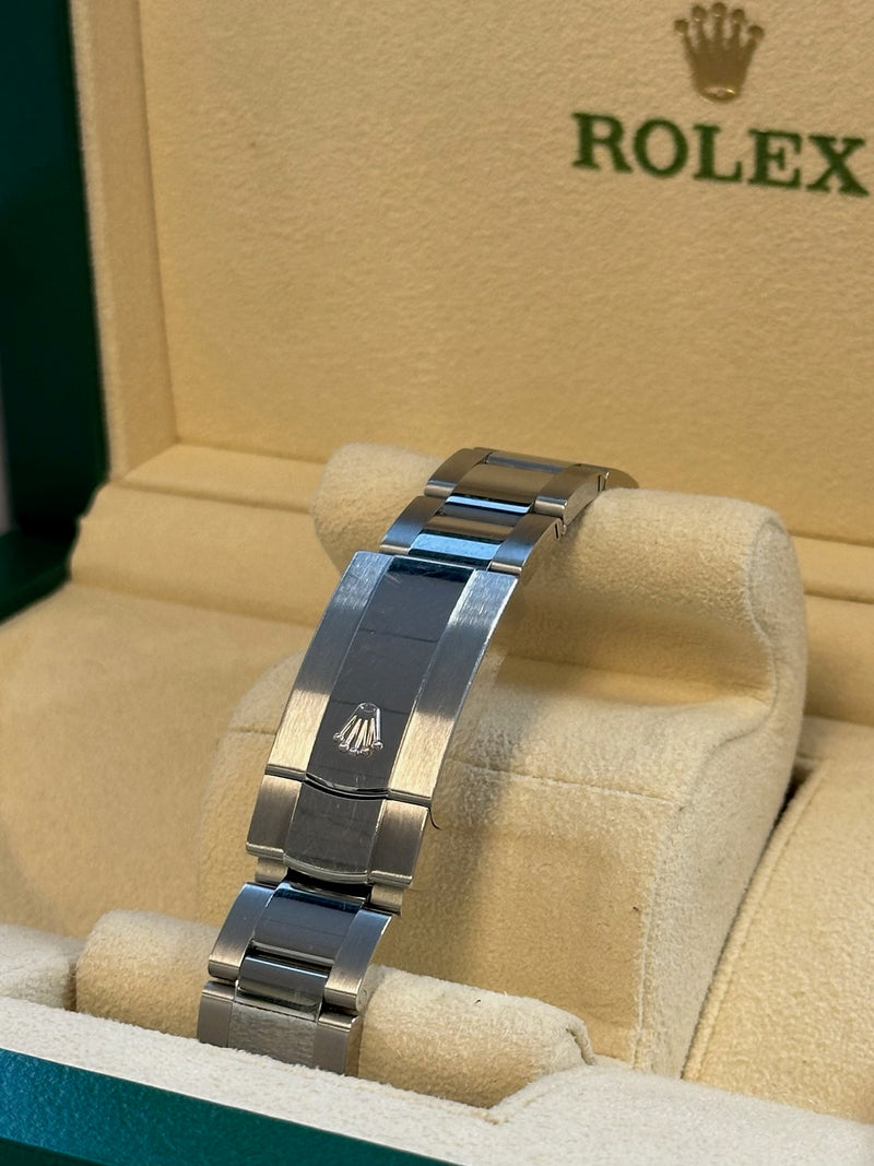 Rolex - Pre-owned Datejust 41mm Blue Roman Dial Oyster Bracelet 126334