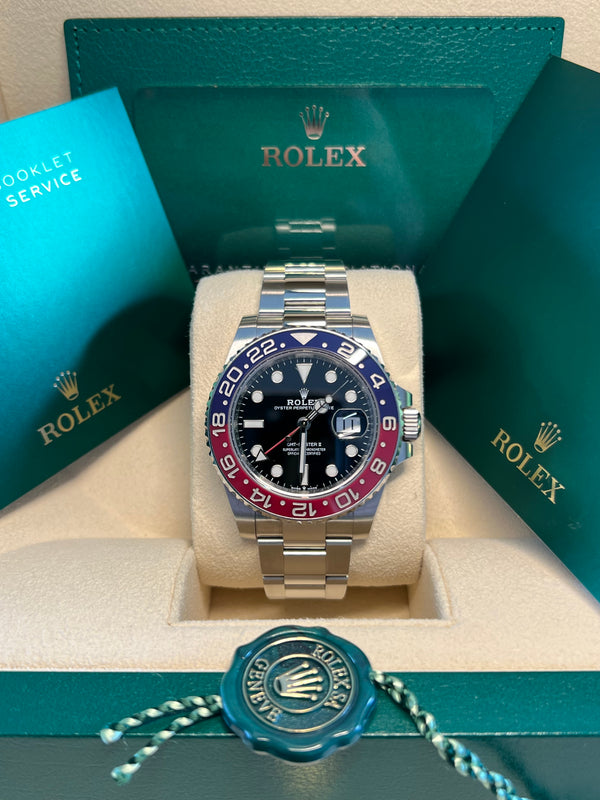 Rolex - Pre-owned GMT Master II Pepsi 126710BLRO Oyster