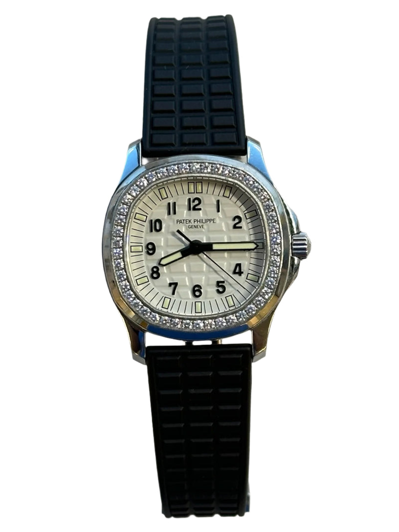 Patek Philippe - Pre-owned Aquanaut White Dial Diamond Bezel 5067A